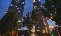Featured image of post 三线城市的建筑很不错 - 郑州宜昌